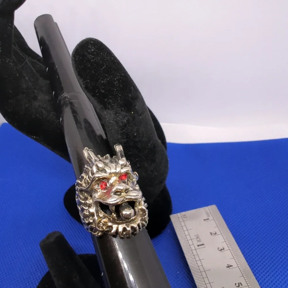 MEN'S RING Red Eyes LION  SIZE 7.5 To 8 Stainless Steel New